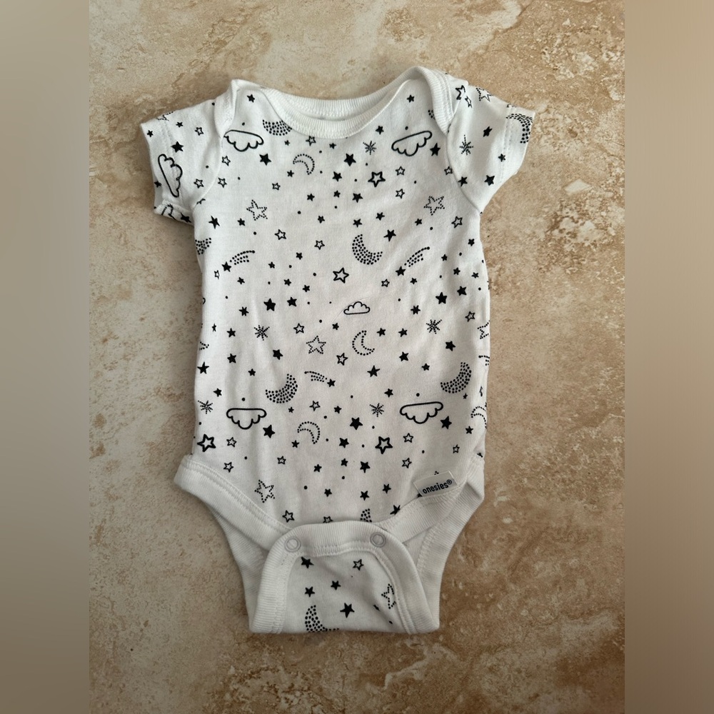 7 ❗️NB Gerber/Carter Onsies - Picture 4 of 7
